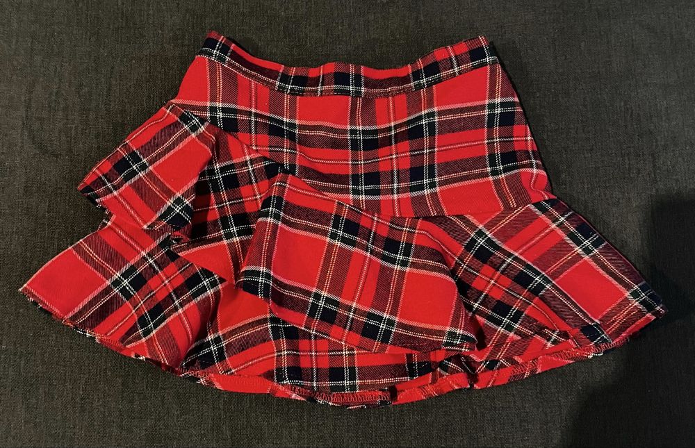 Saia menina H&M tamanho 2-4 anos