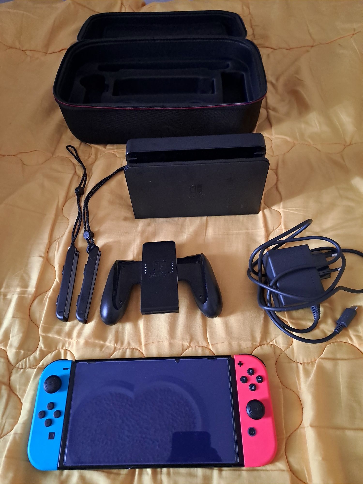 Vendo Nintendo Switch Oled