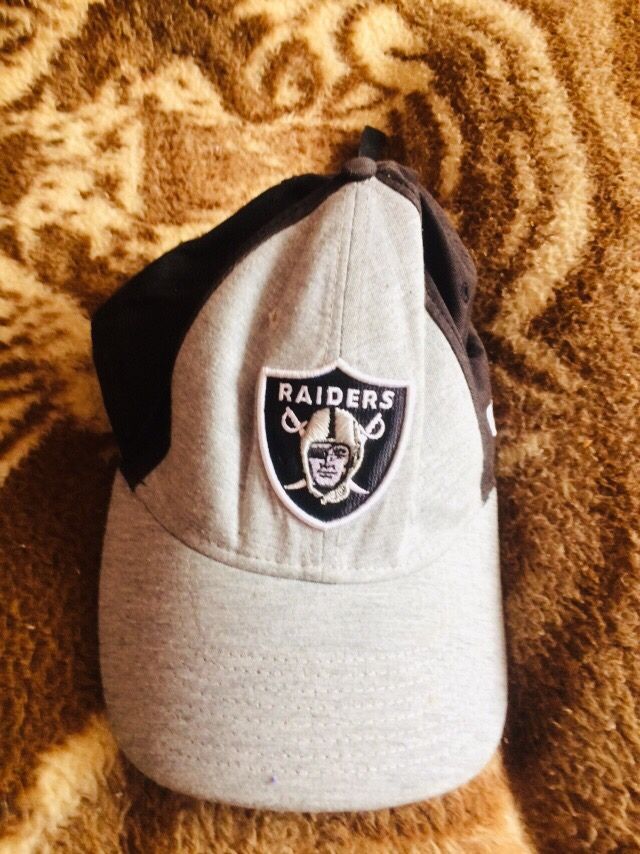 Кепка New Era Raiders D3 Б/у