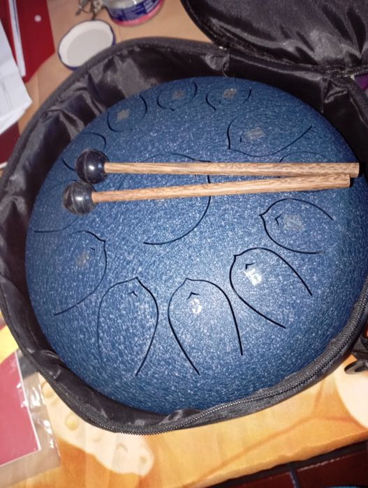 Vendo Steel Tongue Drum (13 notas) – como novo – 80€ (preço negociável