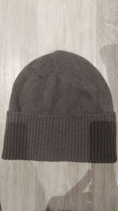 Шапка з мериносової шерсті