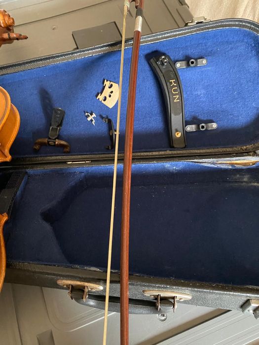 Violino crianca para reparar