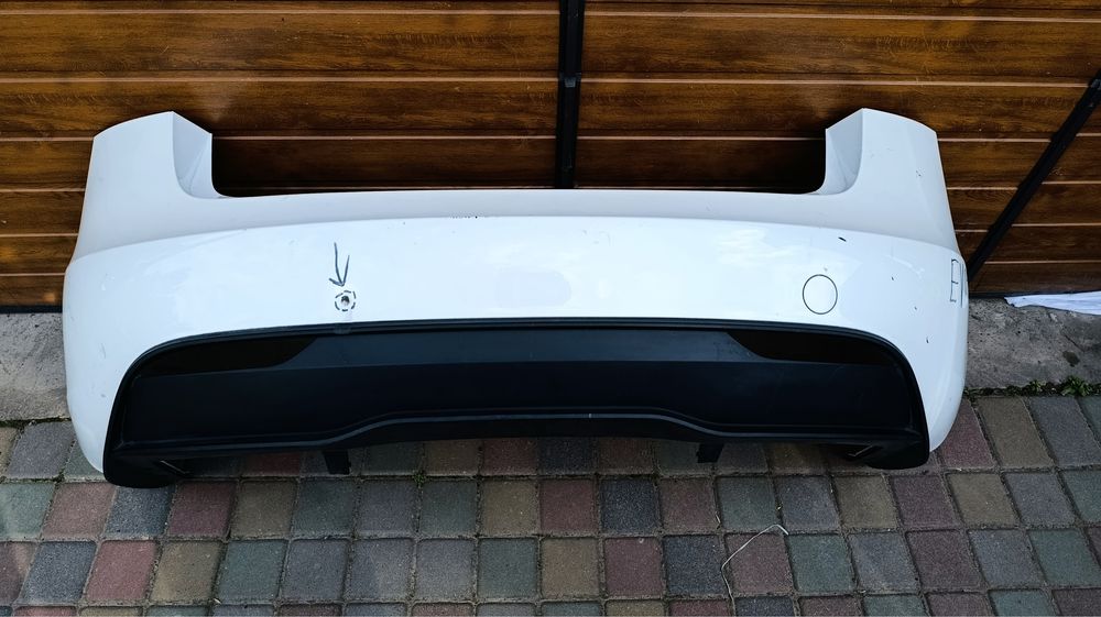 Бамкр задній tesla model 3 highland ev09750