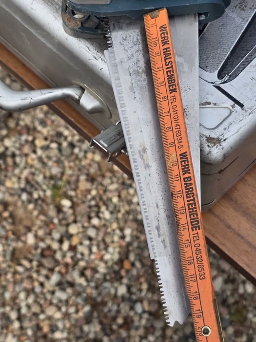 Piła - wyrzynarka black decker  400 W