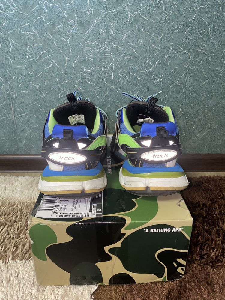 Balenciaga track 1