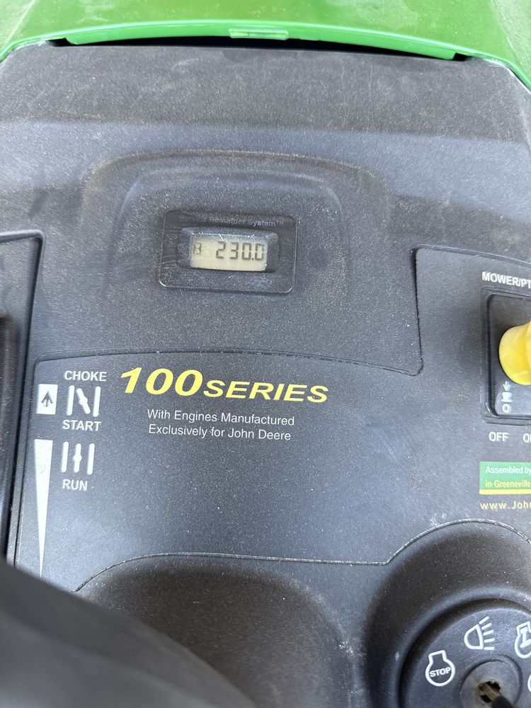Traktorek kosiarka John Deere D140 ciągniczek