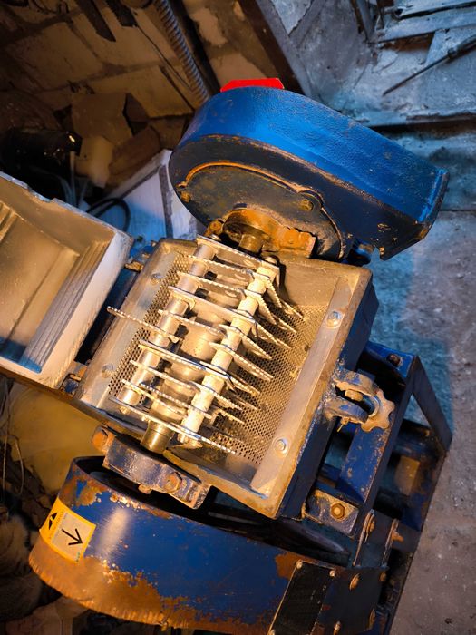 Мельница - кормоизмельчитель