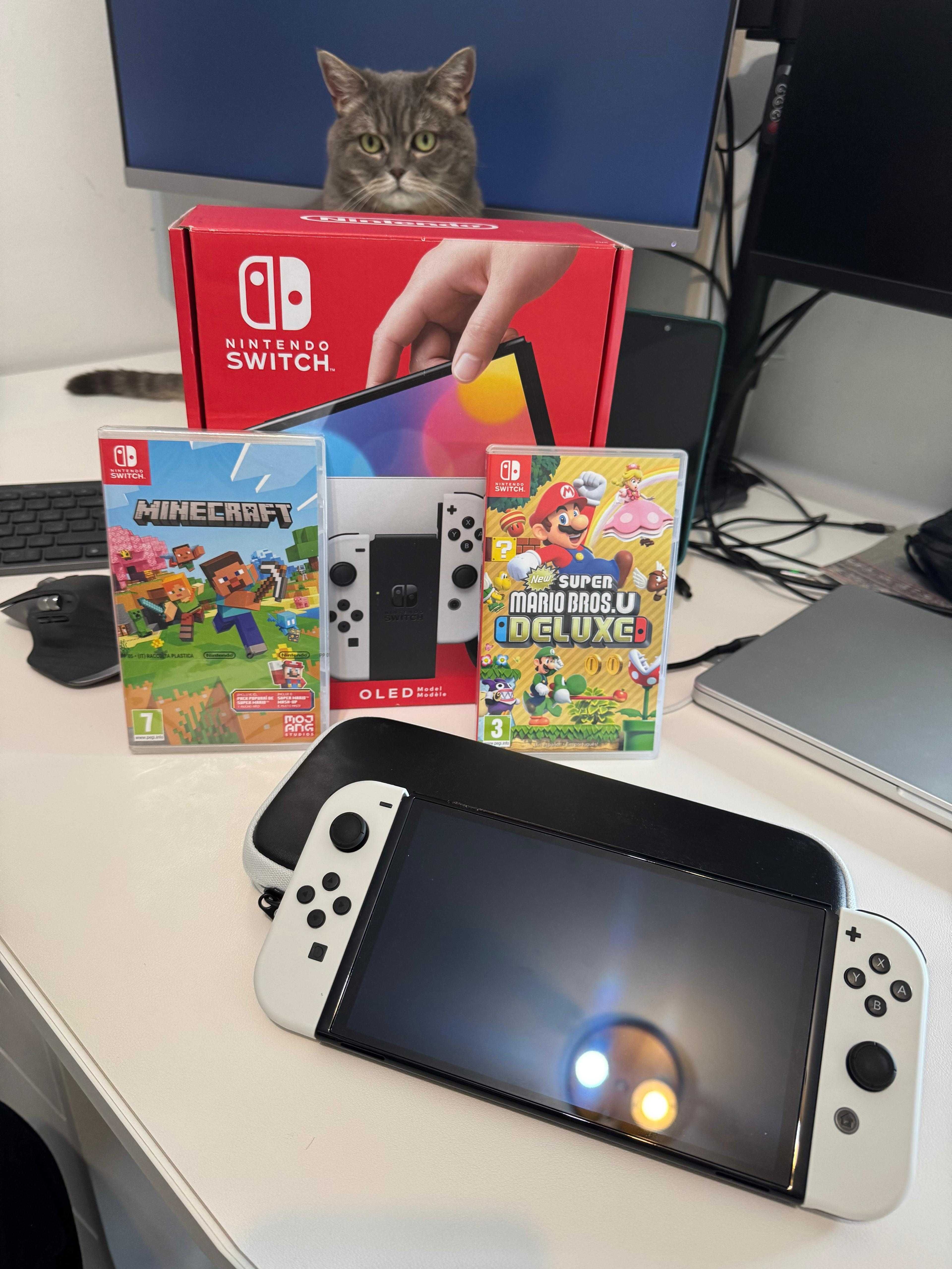 Consola Nintendo Switch OLED, 2 jogos e acessórios (como nova!)
