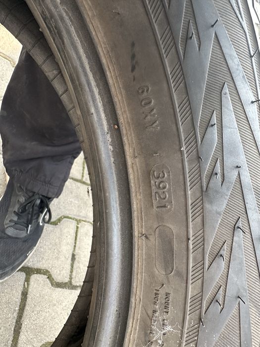225/55/19 Nokian wrd suv4