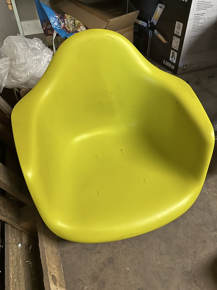 Zestaw Vitra Charles Eames. Model DAR DSR DSS skorupy