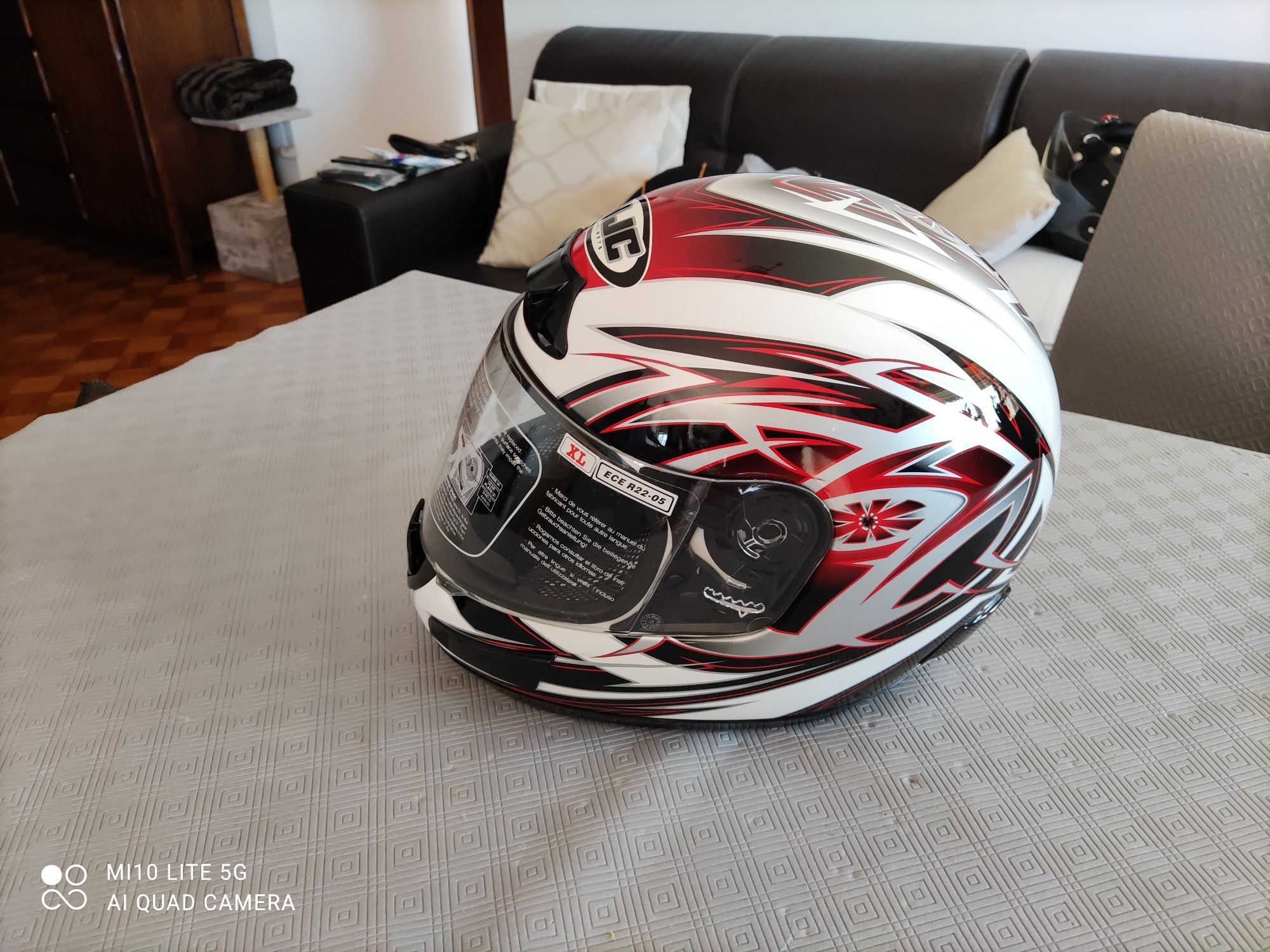 Capacete novo integral HJC