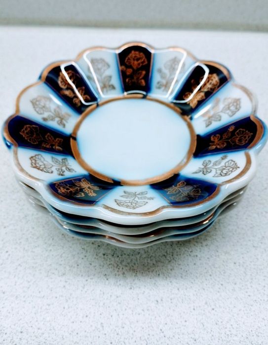 Набор кухонных качественых принадлежностей для молодой хозяйки