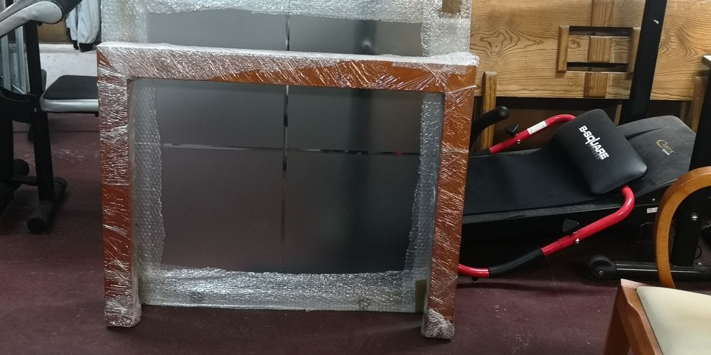 Mesa madeira com tampo de vidro e 4 cadeiras