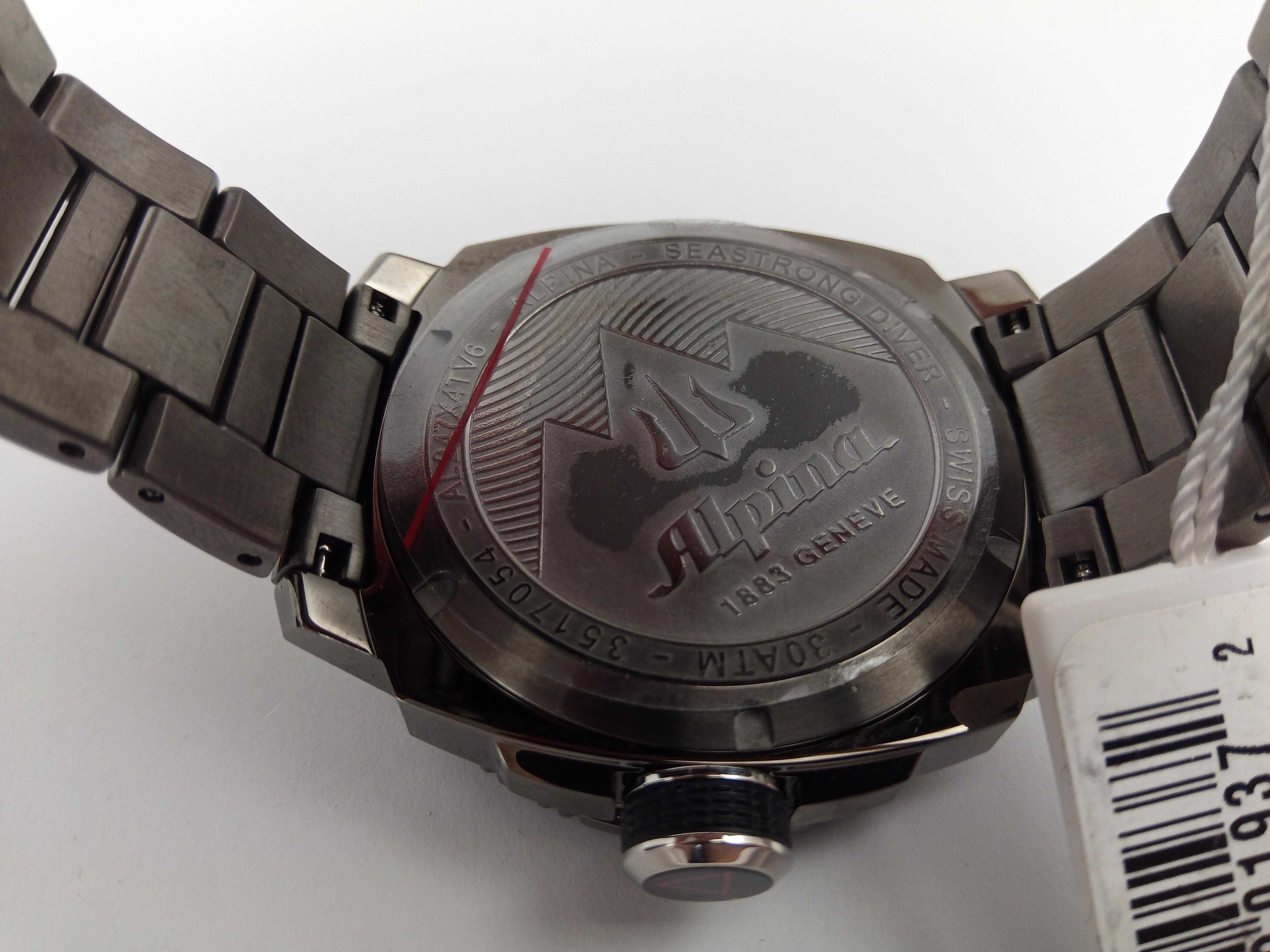 Швейцарские часы Alpina, 300м дайверы, сапфир, GMT, РРЦ €995, годинник