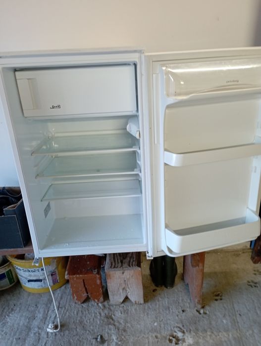 Privileg малий холодильник