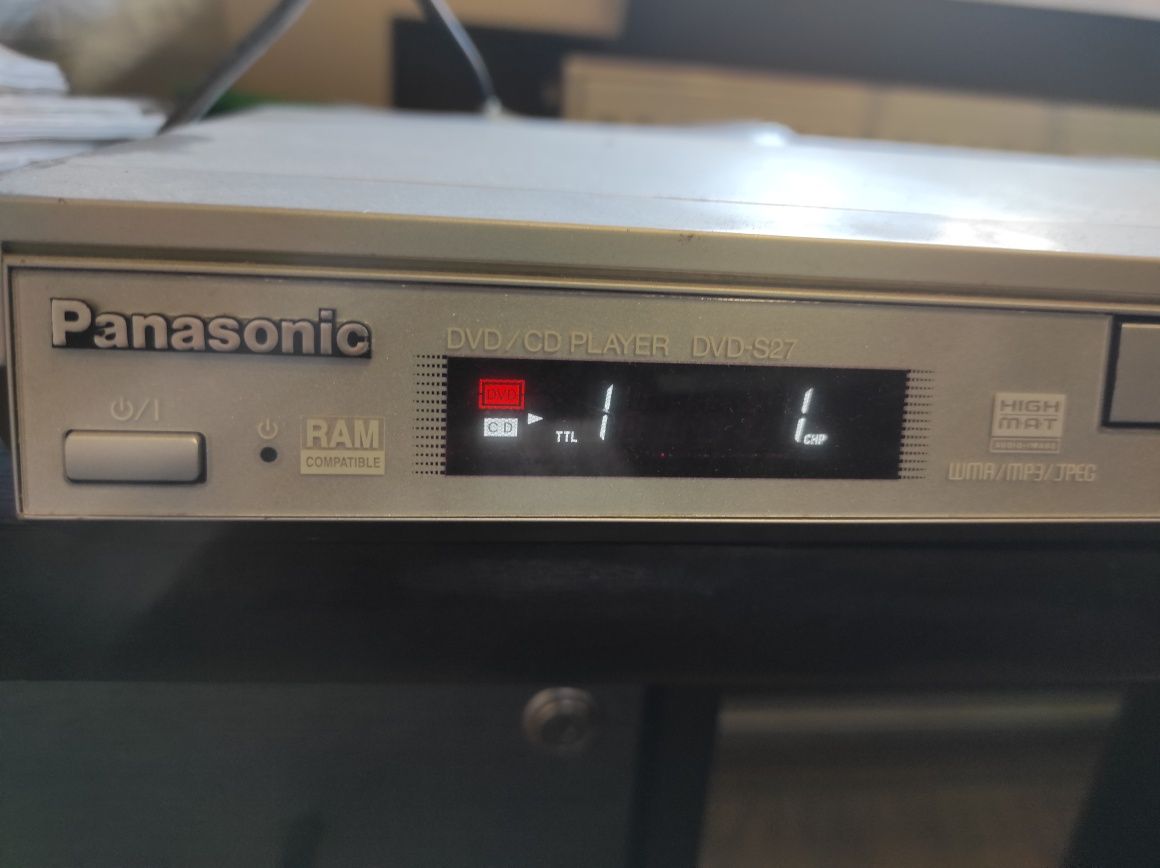 Odtwarzacz Panasonic DVD-S27/ CD player