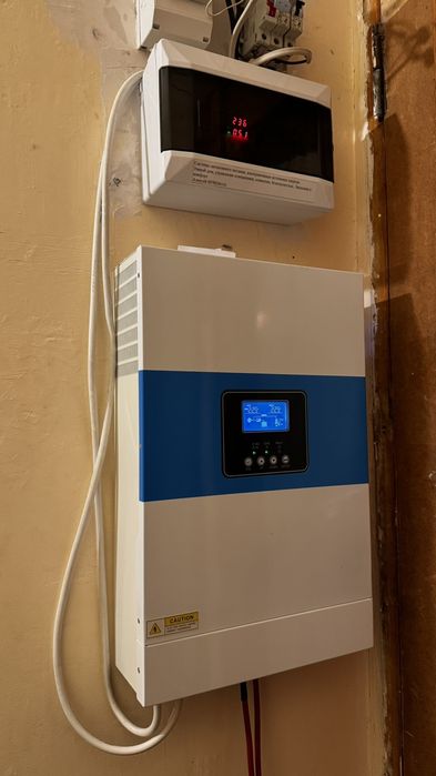 Установка наладка гибридных инверторов  и систем резервного питания