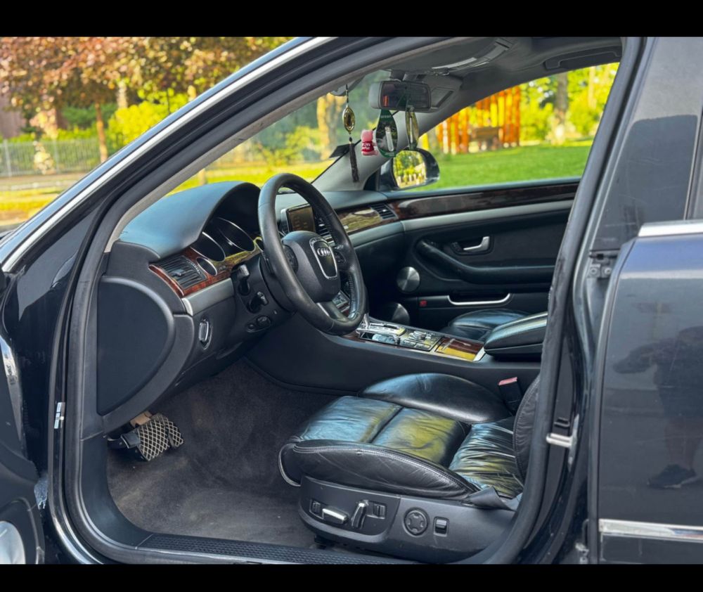 Audi A8 2009p 3.0d музика bang Olufsen