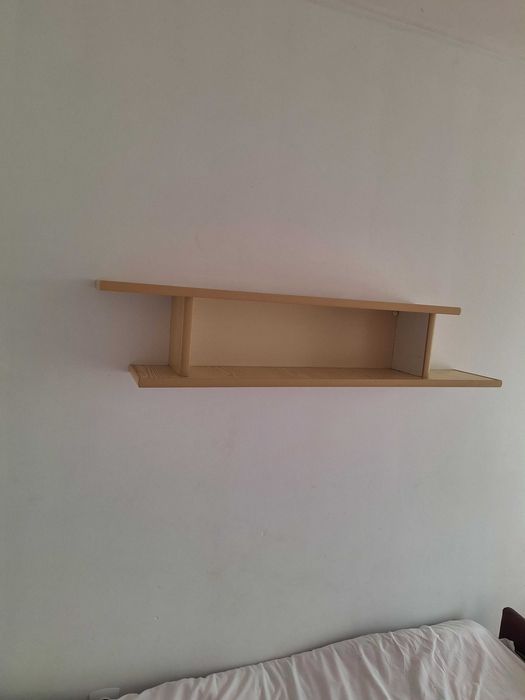 Likwidator sprzeda półki na książki