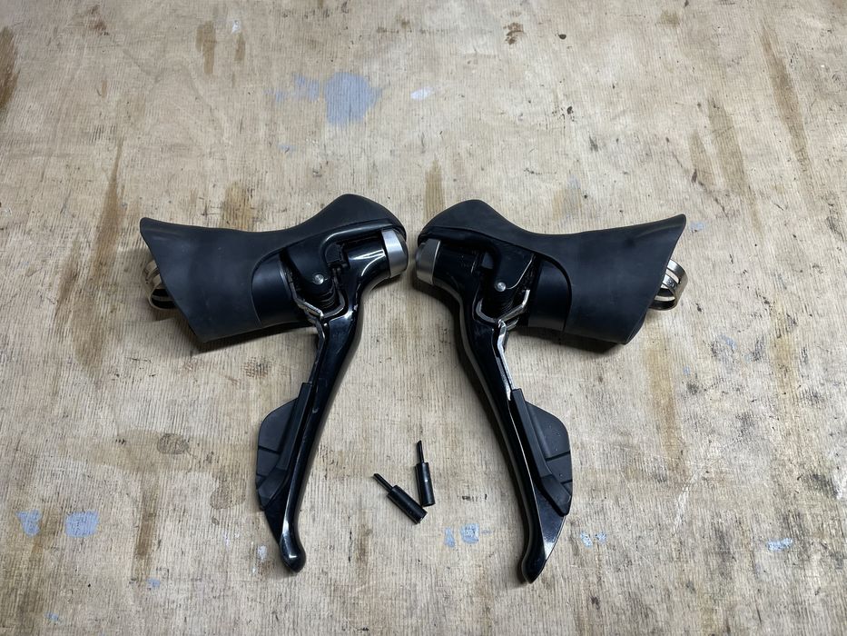 Klamkomanetki Shimano 105 ST-5800 2/11 11rz szosa gravel