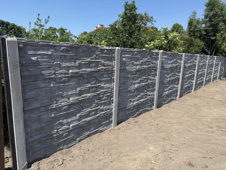 Usługa montaż stawianie płotu ogrodzenia betonowego  panelowego siatki