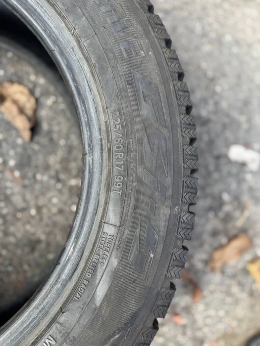 Продам резину TOYO 225.60.17 8-9mm