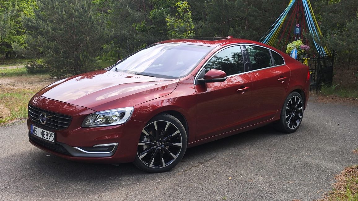 Volvo S60 II T5 wnętrze Rdesign