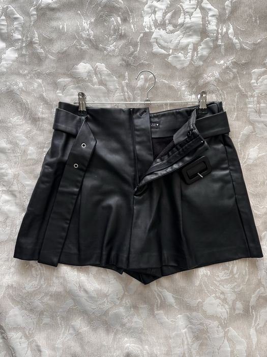Шкіряні шорти Zara
