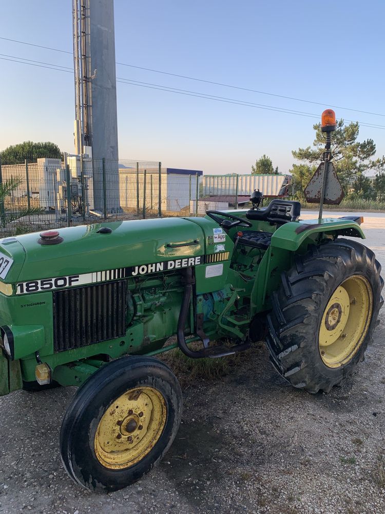 Trator Johm Deere 1850 F