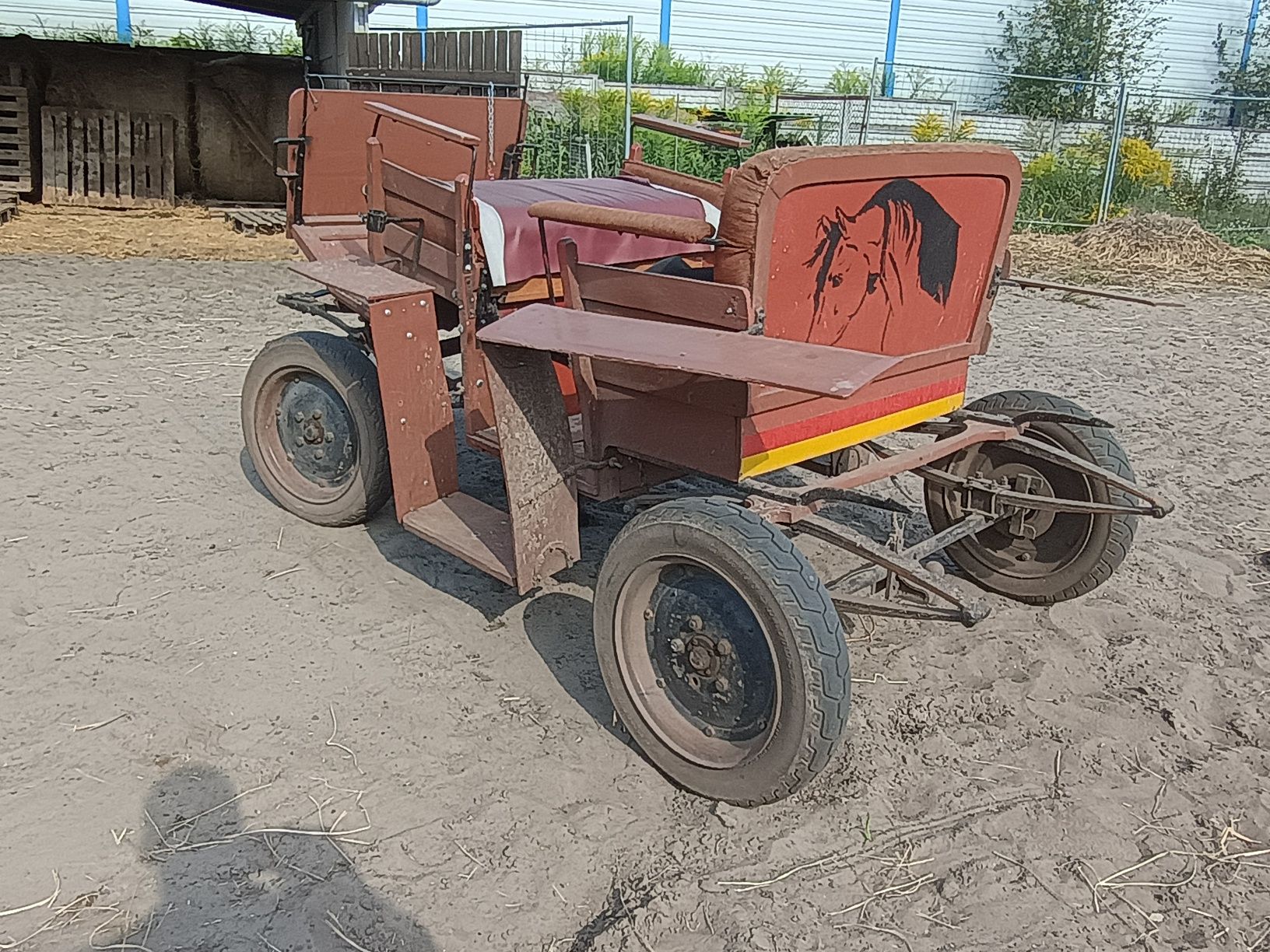 Bryczką konna z hamulcem