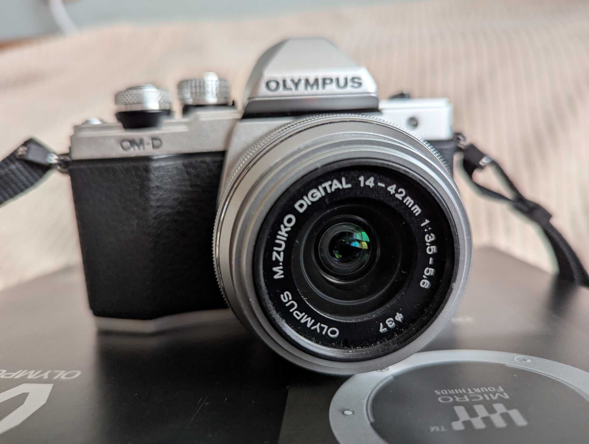 Olympus OM-D E-M10 Mark II + obiektywy 14-42 i 40-150 stan bdb