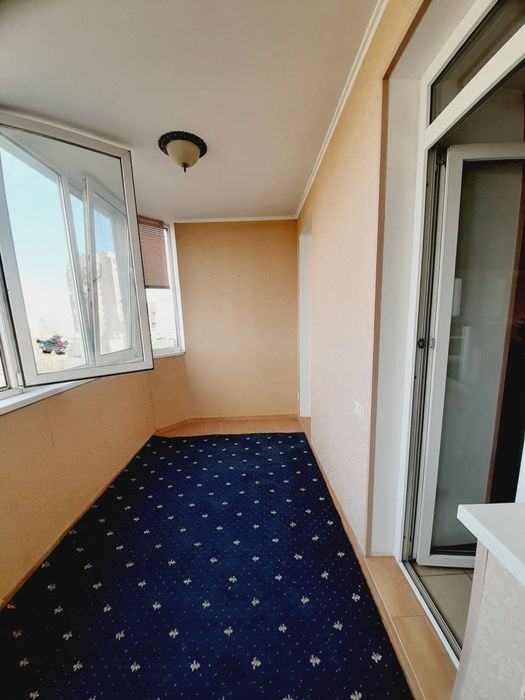 3 кімнатна квартира Рекордна / р-н Будинку меблів БК "Стікон"