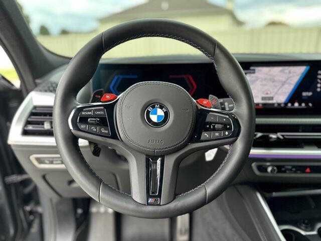 2024    BMW    XM