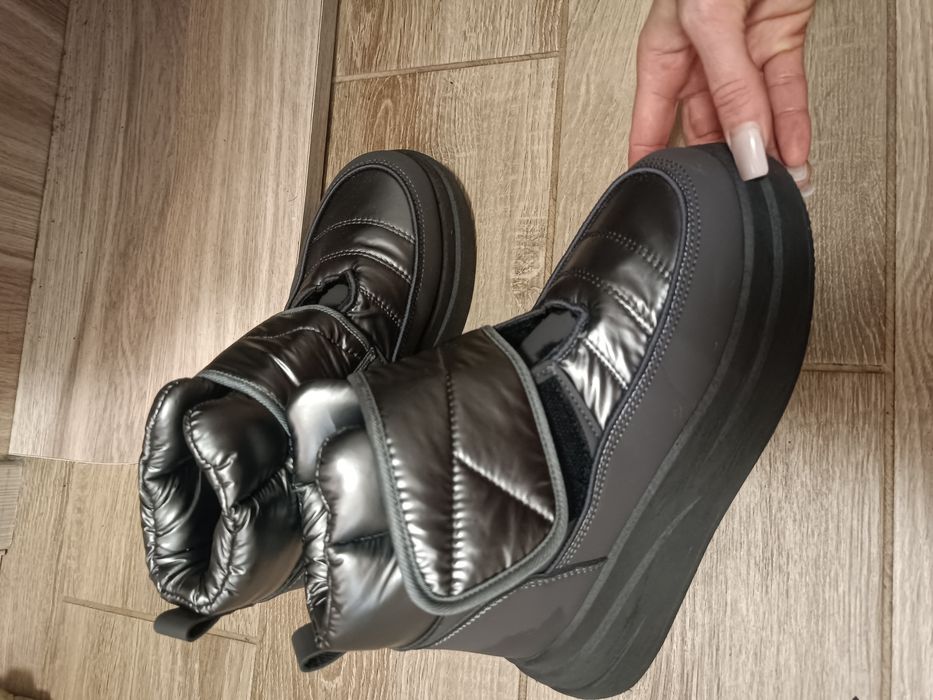 Теплі чобітки дутикі