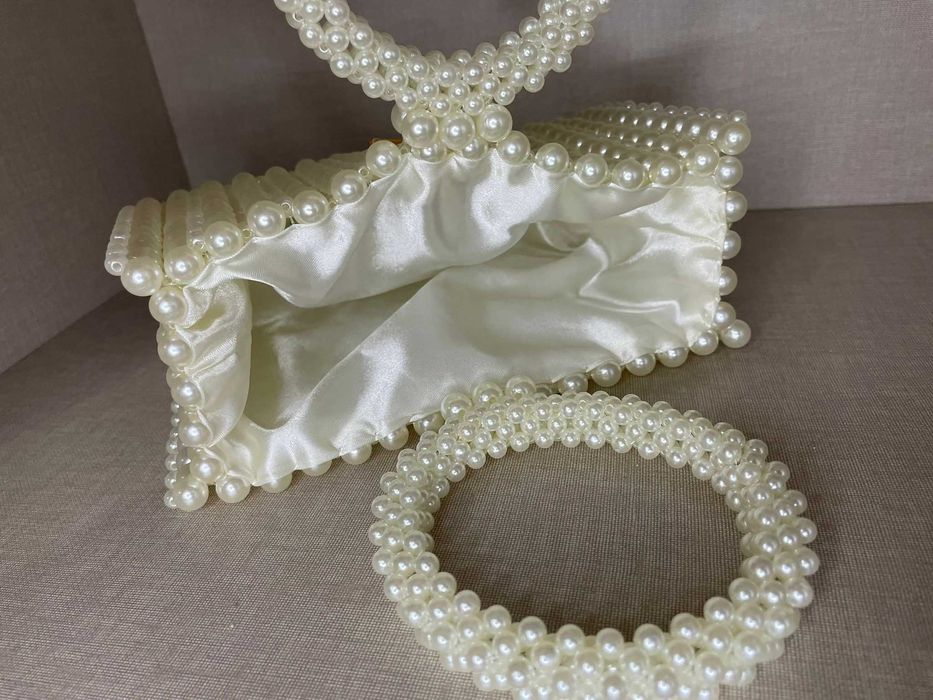 Mala Elegante de Perolas