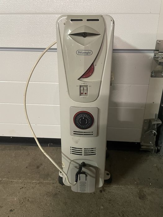 Grzejnik olejowy delonghi 1500w