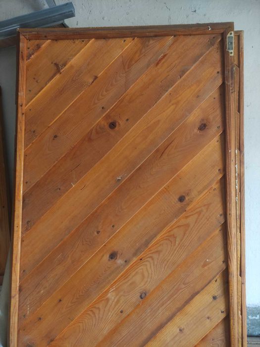 Двері міжкімнатні дерев'яні