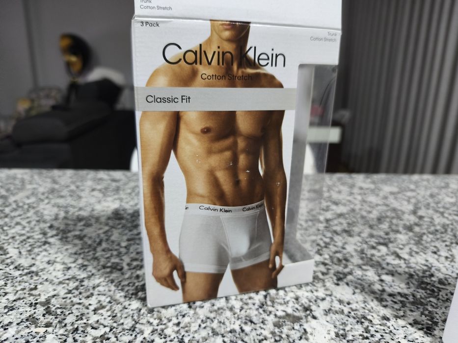 3 boxers novos em caixa - Calvin Klein