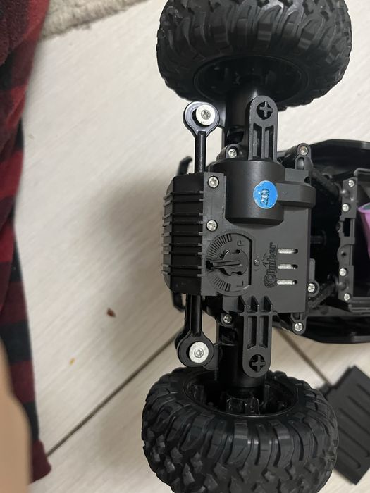 Машинка на пульті