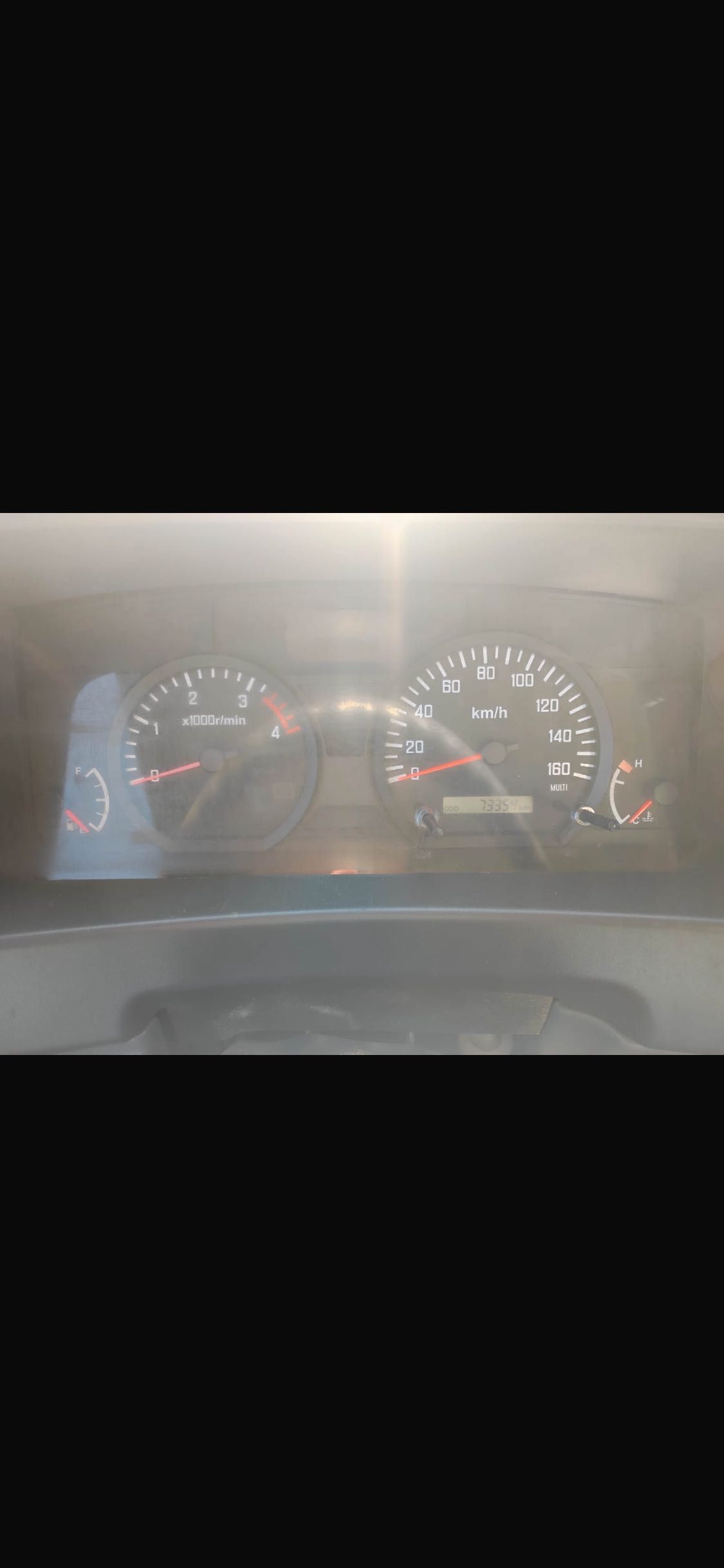 Isuzu ligeira 3.0 caixa basculante excelente estado
