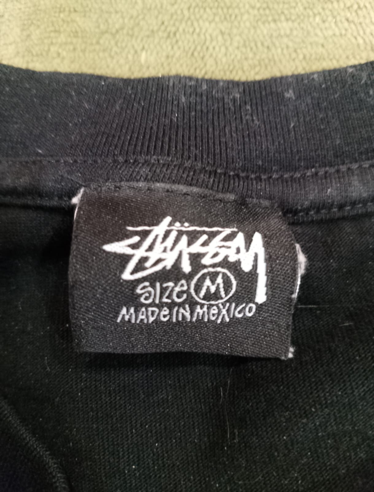 T-shirt stüssy preço original 50€ vendo por 40€