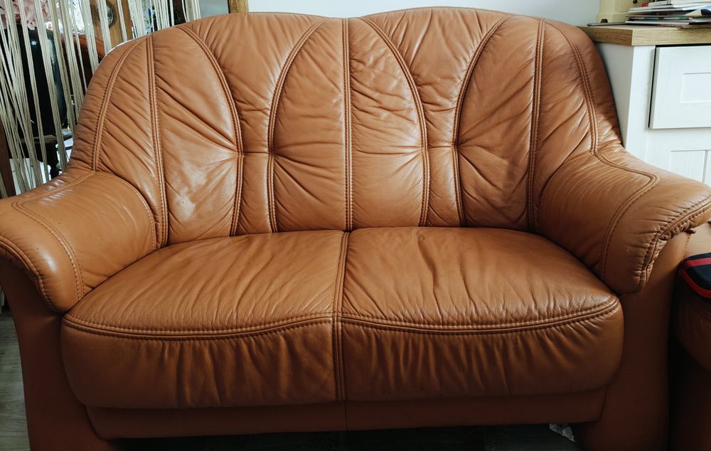 Sofa  fotel i  2 pufy