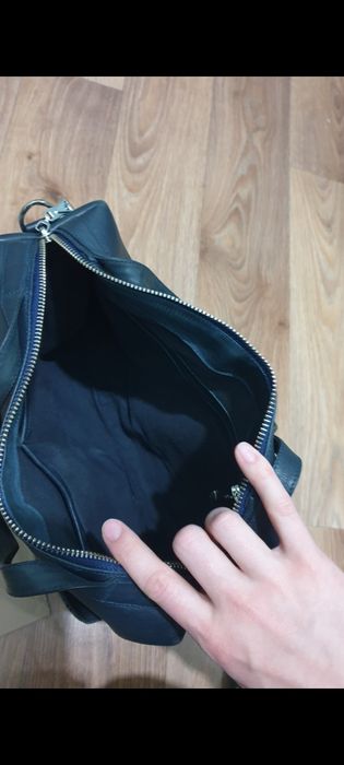 Шкіряна сумка темно синього кольору