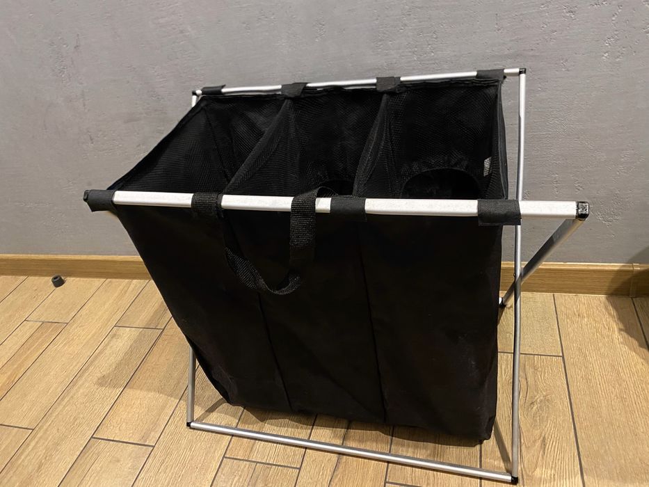 Kosz na pranie trzykomorowy w bardzo dobrym stanie!