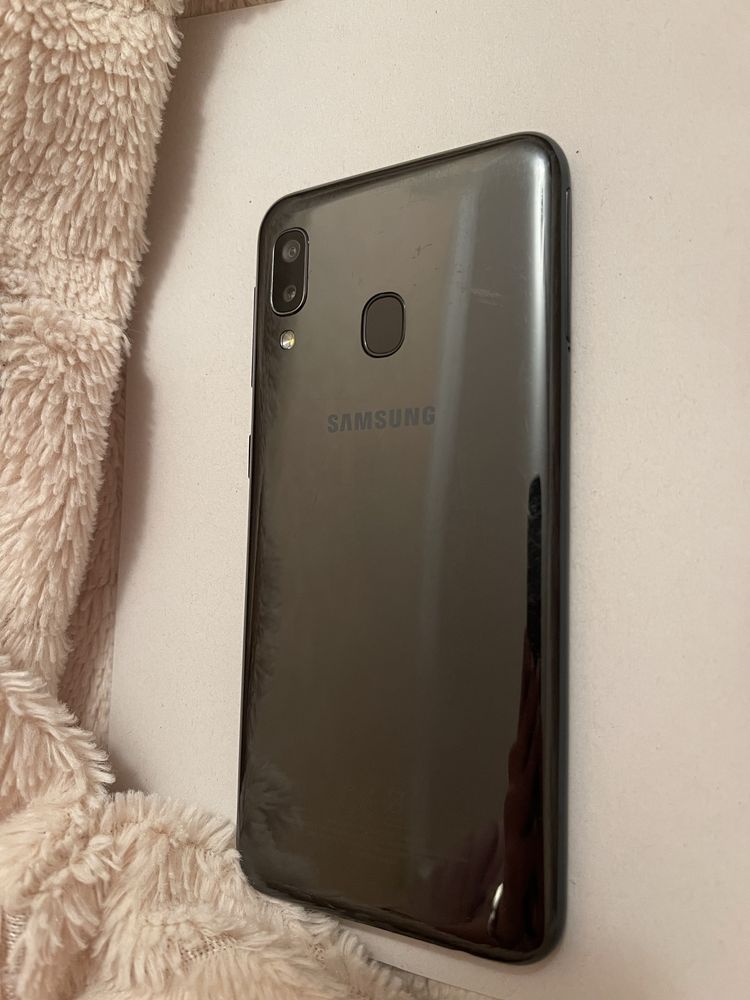 Смартфон Samsung Galaxy A20e