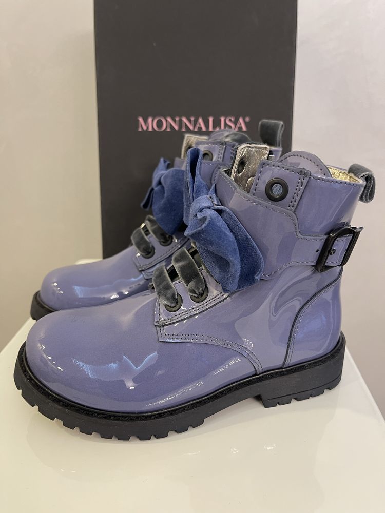 Monnalisa оригинальные ботинки Size: 25,26