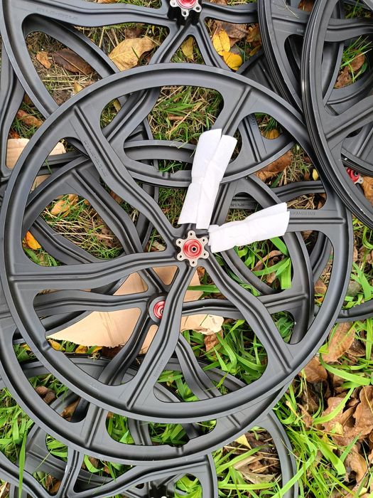 Koło przód rowerowe pełne alu 26 cali