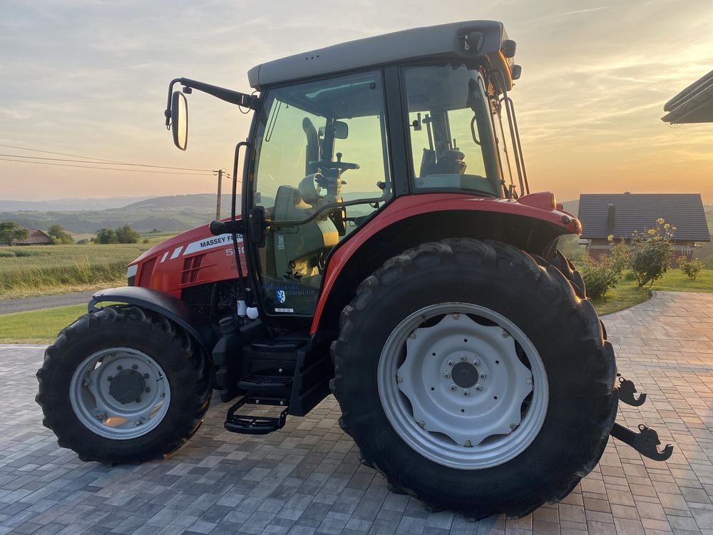 Massey Ferguson 5609 Dyna 4 MF 5609 95KM.