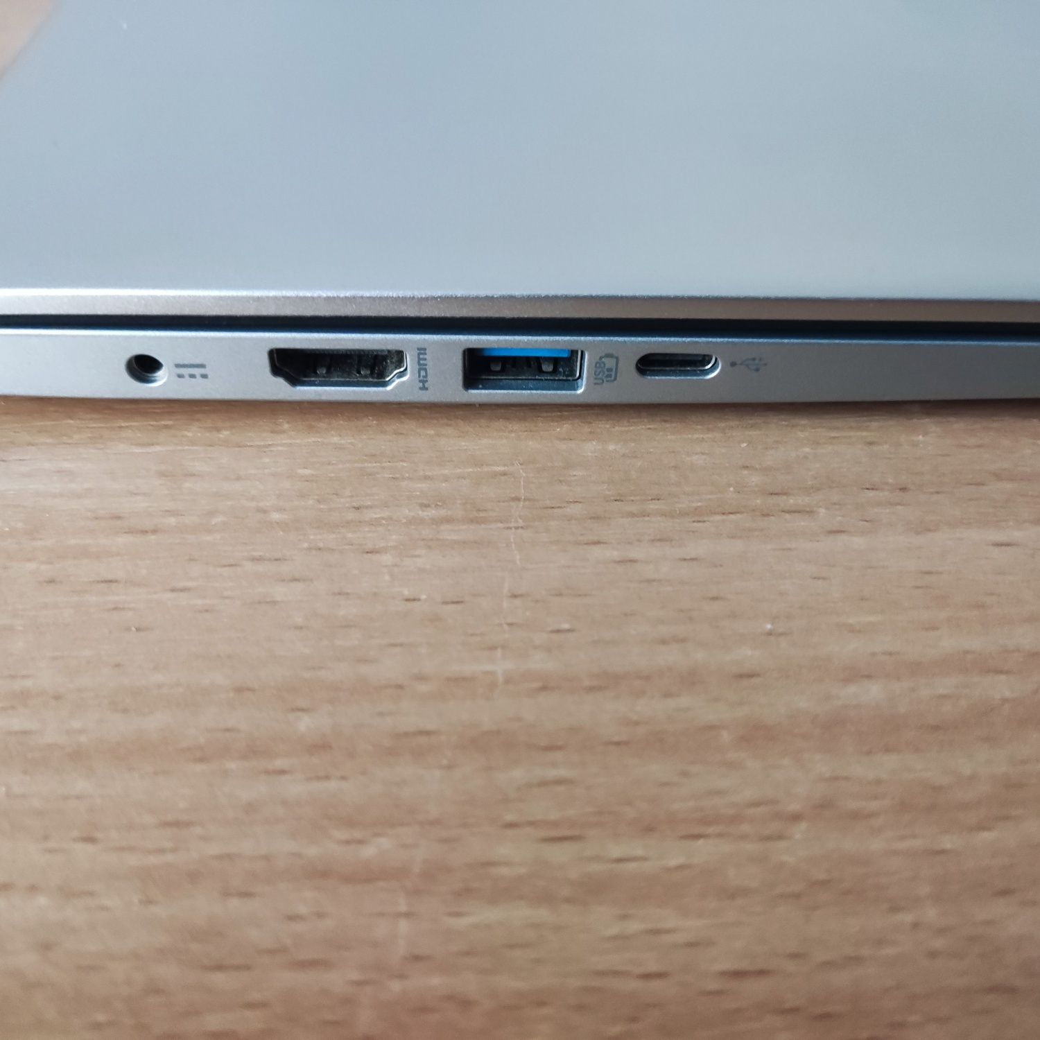 Ноутбук Acer Swift 1 SF114-34 (NX.A77EU.00S) Pure Silver