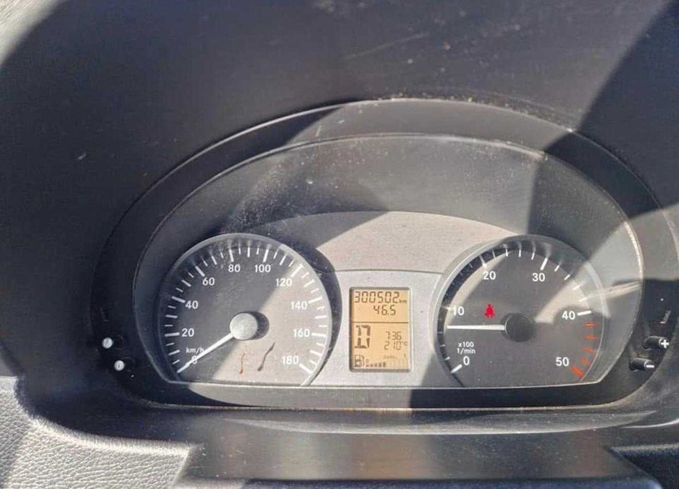 Mercedes-Benz Sprinter 319